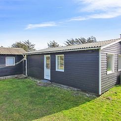Vakantiehuis "Lisabeth" - 250m from the sea