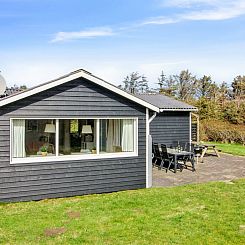 Vakantiehuis "Lisabeth" - 250m from the sea