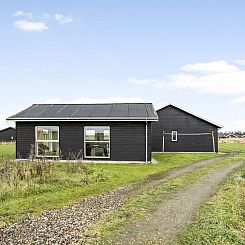 Vakantiehuis "Juris" - 950m from the sea