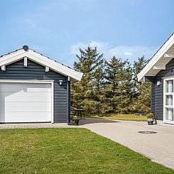 Vakantiehuis "Mathy" - 900m from the sea
