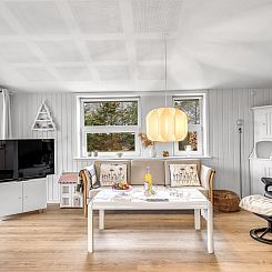 Vakantiehuis "Rikkart" -  from the sea