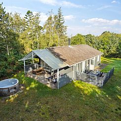 Vakantiehuis "Arwin" - 200m from the sea