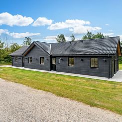 Vakantiehuis "Osa" -  from the sea