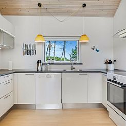 Vakantiehuis "Eve" - 700m from the sea