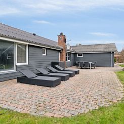 Vakantiehuis "Fidelia" - 400m from the sea