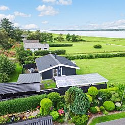 Vakantiehuis "Ilya" - 90m to the fjord