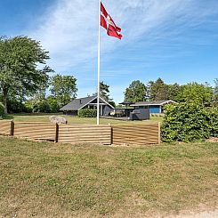 Vakantiehuis "Benthe" - 200m from the sea