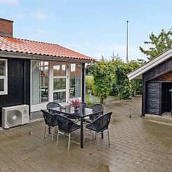 Vakantiehuis "Nica" - 100m from the sea
