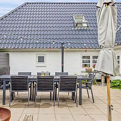 Vakantiehuis "Yorik" - 1.6km from the sea