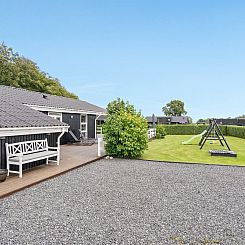 Vakantiehuis "Darja" - 300m from the sea