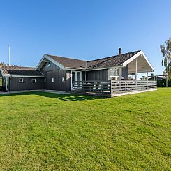 Vakantiehuis "Sylvana" - 400m from the sea