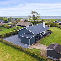 Vakantiehuis "Elvina" - 200m from the sea