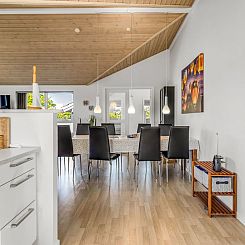 Vakantiehuis "Delko" - 650m from the sea