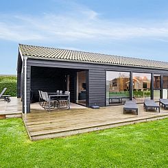 Vakantiehuis "Henryk" - 75m from the sea