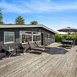 Vakantiehuis "Thrugils" - 200m from the sea