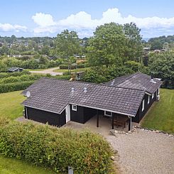 Vakantiehuis "Peder" - 950m from the sea