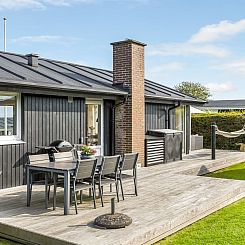 Vakantiehuis "Hubertina" - 75m from the sea