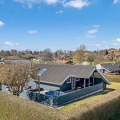 Vakantiehuis "Aika" - 450m from the sea