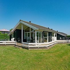 Vakantiehuis "Maybritt" - 100m from the sea