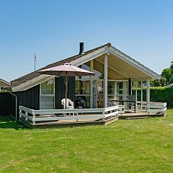 Vakantiehuis "Maybritt" - 100m from the sea