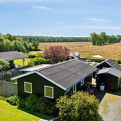 Vakantiehuis "Ainikki" - 200m from the sea