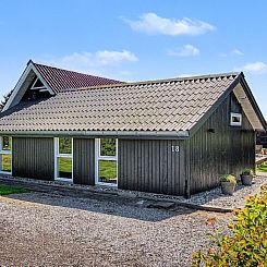 Vakantiehuis "Falki" - 320m from the sea