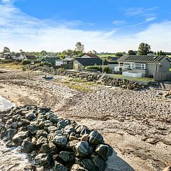 Vakantiehuis "Diderik" - 5m from the sea