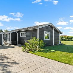 Vakantiehuis "Iven" - 140m from the sea