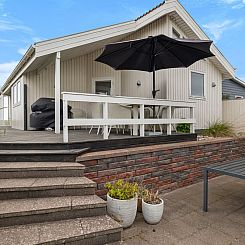 Vakantiehuis "Diertje" - 10m from the sea