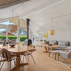 Vakantiehuis "Ronna" - 160m from the sea