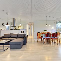 Vakantiehuis "Finja" - 500m from the sea