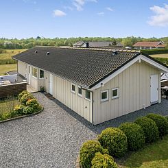 Vakantiehuis "Virpi" - 400m from the sea