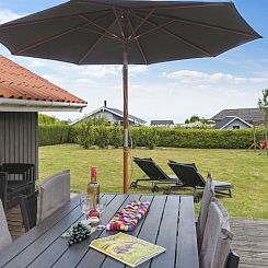 Vakantiehuis "Bessi" - 200m from the sea