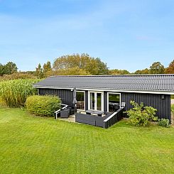 Vakantiehuis "Lymke" - 450m from the sea