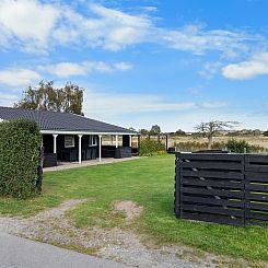 Vakantiehuis "Rolfkarl" - 250m from the sea