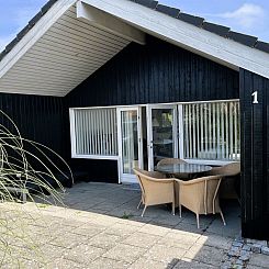 Vakantiehuis "Lanica" - 150m from the sea