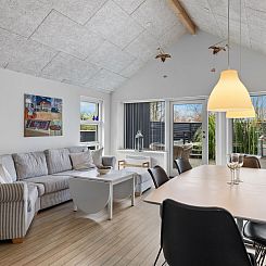 Vakantiehuis "Lanica" - 150m from the sea