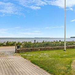 Vakantiehuis "Cornelius" - 30m from the sea