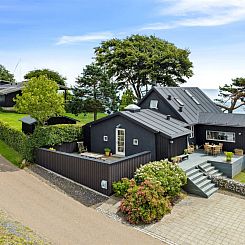 Vakantiehuis "Sten" - 30m from the sea
