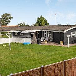 Vakantiehuis "Gull" - 150m from the sea