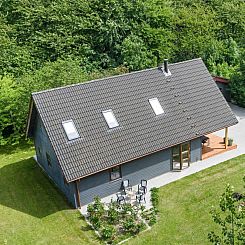 Vakantiehuis "Jorith" - 550m from the sea