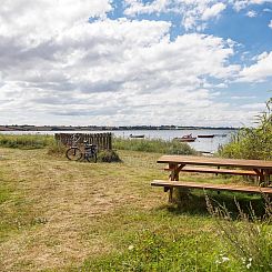 Vakantiehuis "Filisha" - 200m from the sea