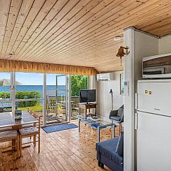 Vakantiehuis "Astrath" - 10m from the sea