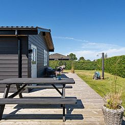 Vakantiehuis "Veljan" - 400m from the sea