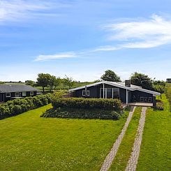 Vakantiehuis "Nelina" - 300m from the sea