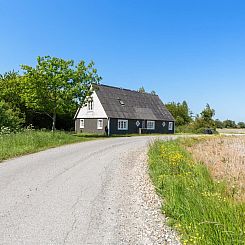 Vakantiehuis "Eliane" - 1.8km from the sea