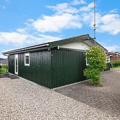 Vakantiehuis "Slava" - 75m from the sea