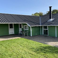 Vakantiehuis "Esther" - 500m from the sea