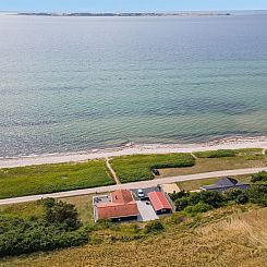 Vakantiehuis "Arnwith" - 20m from the sea
