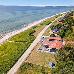 Vakantiehuis "Arnwith" - 20m from the sea
